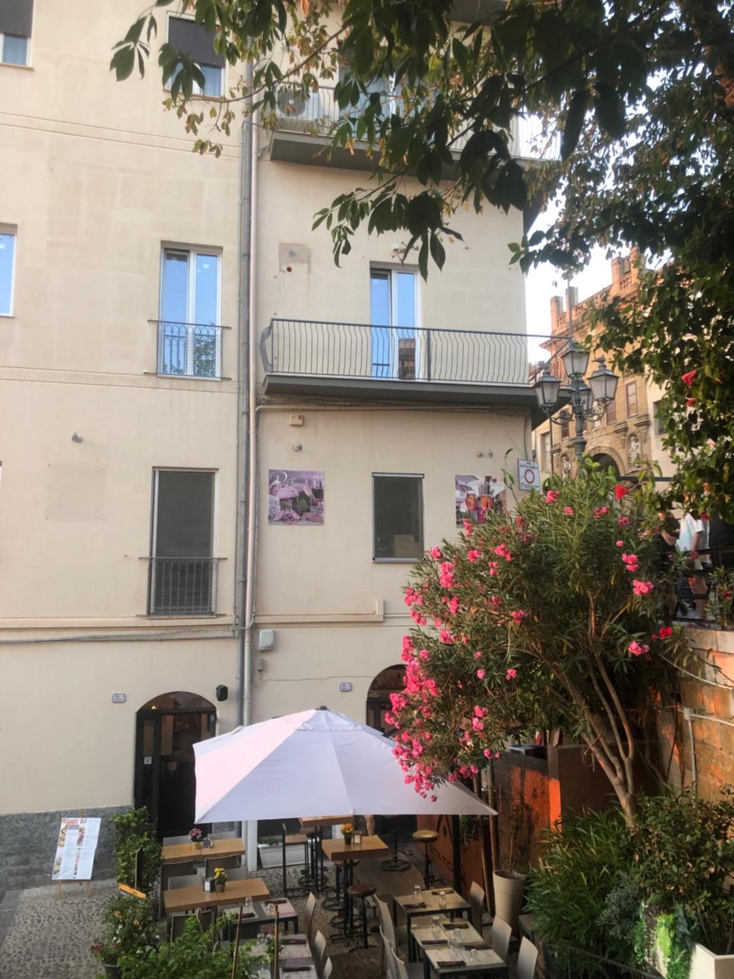 Villa Di Giorgi Apartments Center Cefalù Eksteriør billede